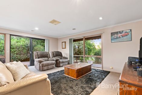 8 Cheriton Dr, Mooroolbark, VIC 3138
