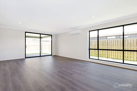 Property photo of 19 Butterleaf Crescent Pimpama QLD 4209