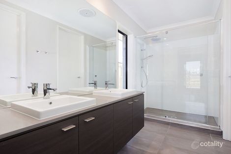 Property photo of 19 Butterleaf Crescent Pimpama QLD 4209