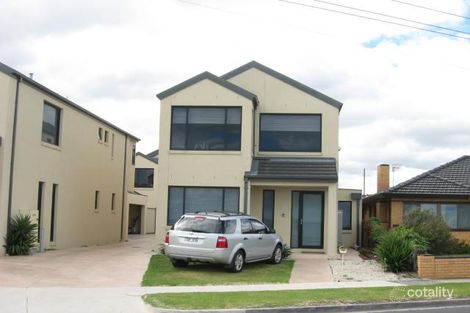 2/235 Esplanade, Altona, VIC 3018