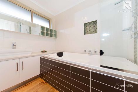 Property photo of 20 Aquanita Crescent Keilor Downs VIC 3038