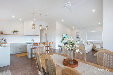 Property photo of 8 Waterfront Terrace Yungaburra QLD 4884