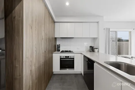 Property photo of 8 Dunstan Crescent Strathpine QLD 4500