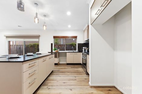 Property photo of 10 Westwood Boulevard Keysborough VIC 3173