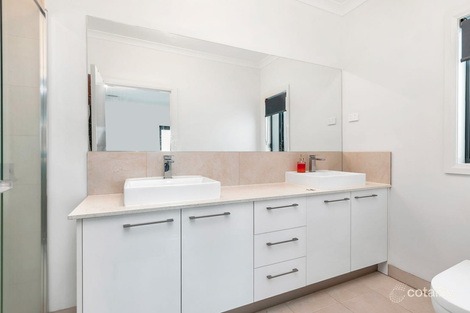 Property photo of 20 Liewah Circuit Craigieburn VIC 3064