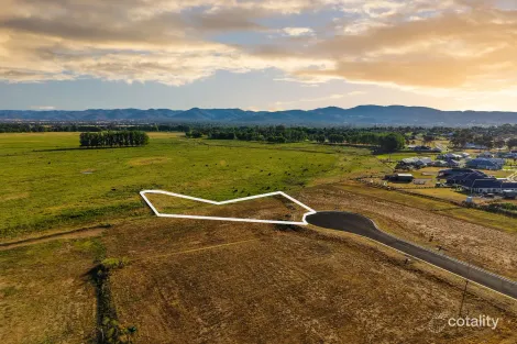 Property photo of 7 Edwards Close Bombira NSW 2850