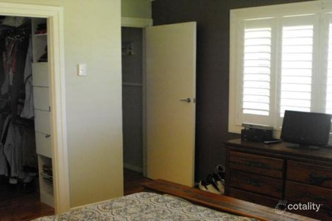 Property photo of 25 Gower Street Holland Park West QLD 4121