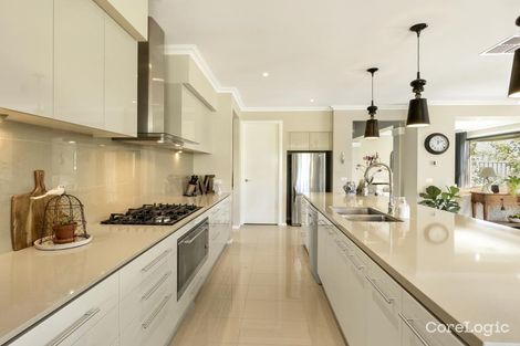 Property photo of 18 Traminer Row Werribee VIC 3030