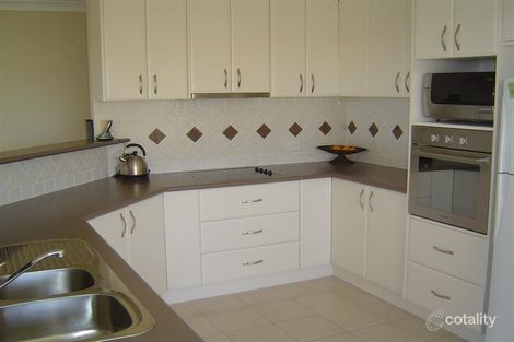 Property photo of 27 Lakeside Circuit Dubbo NSW 2830
