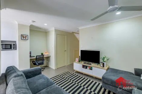 Property photo of 3/8 Seashell Avenue Coomera QLD 4209