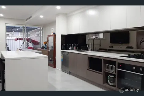 Property photo of 4/213 Targo Road Girraween NSW 2145