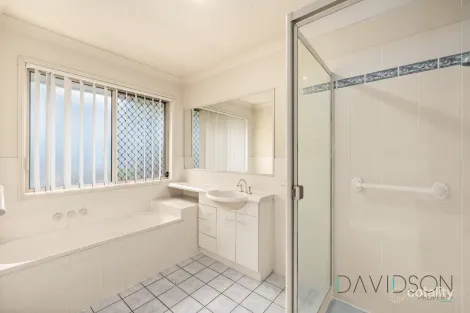 Property photo of 12 Angelia Lane Merrimac QLD 4226