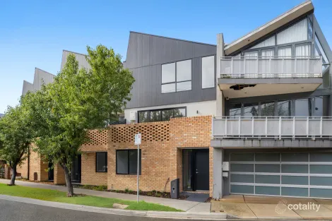 Property photo of 8A Talbot Road Strathmore VIC 3041
