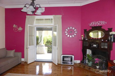 Property photo of 8 Oswin Street Parkes NSW 2870