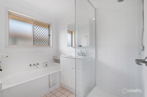 Property photo of 128 Stradbroke Avenue Wynnum QLD 4178