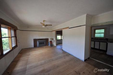 Property photo of 4 Colin Street Drouin VIC 3818