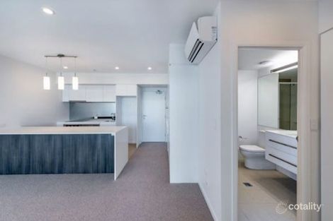 Property photo of 30506/300 Old Cleveland Road Coorparoo QLD 4151