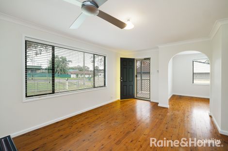 Property photo of 21 The Broadway Killingworth NSW 2278