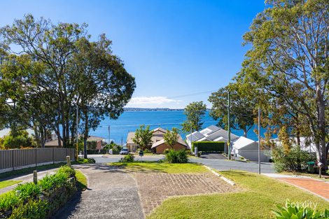 Property photo of 241 Skye Point Road Coal Point NSW 2283