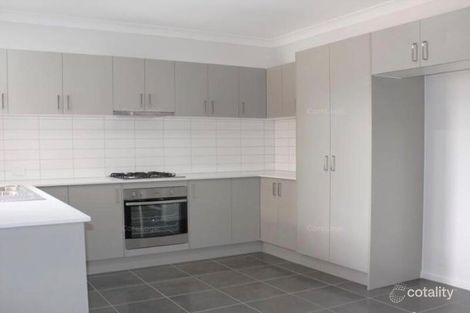 80 Grassbird Dr, Point Cook, VIC 3030