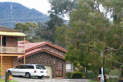 8 Allumba Gr, Cordeaux Heights, NSW 2526