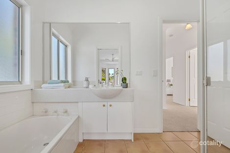 Property photo of 40 Waterford Avenue Craigieburn VIC 3064