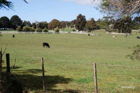 2 Lee St, Arthurs Seat, VIC 3936