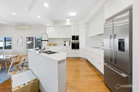 Property photo of 3 Coral Cove Court Blacks Beach QLD 4740