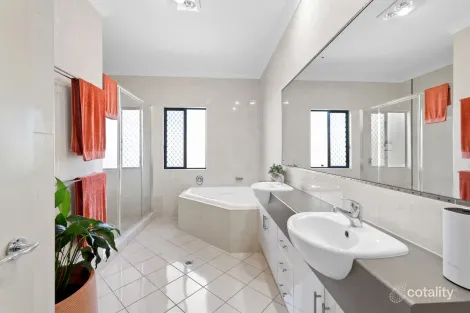 Property photo of 3 Coral Cove Court Blacks Beach QLD 4740