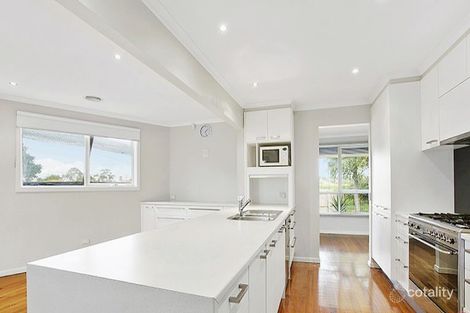 Property photo of 204 Centre Road Narre Warren VIC 3805