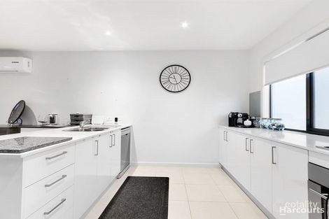 Property photo of 49 Lakeside Boulevard Pakenham VIC 3810