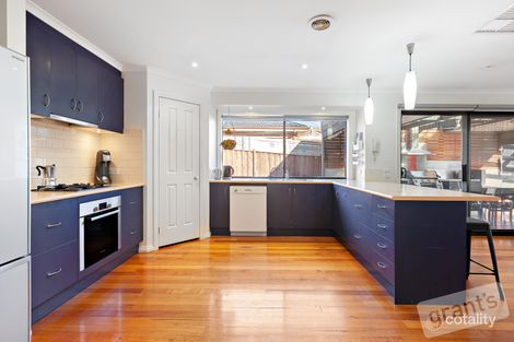 Property photo of 18 Ellesse Way Berwick VIC 3806