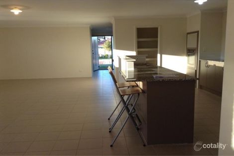 Property photo of 2 Shiralee Bend Carramar WA 6031