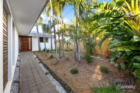 Property photo of 90 Pacific Avenue Sunshine Beach QLD 4567