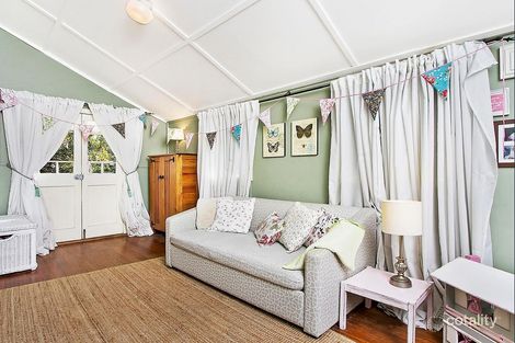 Property photo of 275 Wynnum Road Norman Park QLD 4170