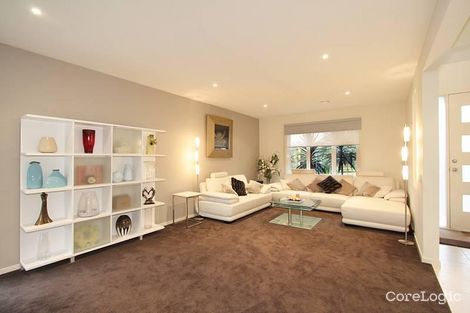 Property photo of 8 Pescott Close Burwood VIC 3125