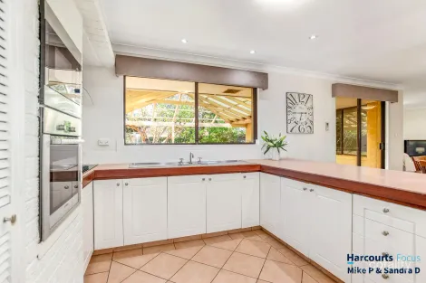 Property photo of 4 Carnac Close Riverton WA 6148