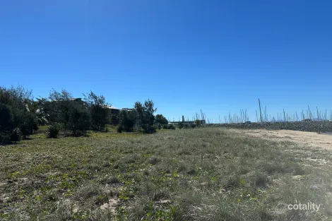 Property photo of 8 Marina Beach Parade Mackay Harbour QLD 4740