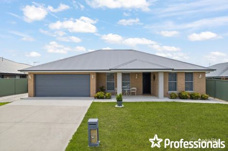 10 Poate St, Windradyne, NSW 2795