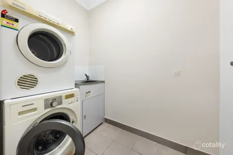 Property photo of 52 Rodeo Drive Green Valley NSW 2168