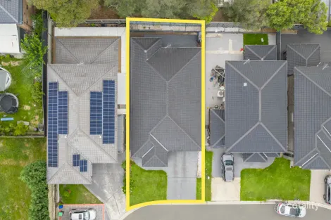 Property photo of 52 Rodeo Drive Green Valley NSW 2168