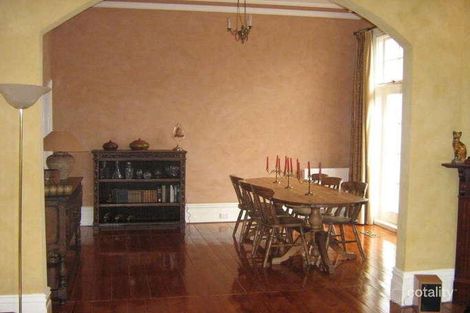 Property photo of 1 Carlyle Street Hawthorn East VIC 3123