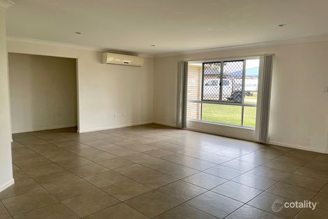 Property photo of 28 William Close Gracemere QLD 4702