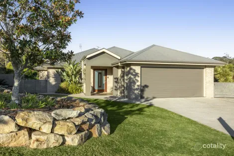 Property photo of 19 Parkway Drive Highfields QLD 4352