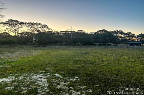 6 Birdie Way, Gisborne, VIC 3437