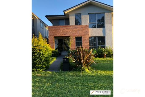 Property photo of 5 Three Bees Drive Glenfield NSW 2167
