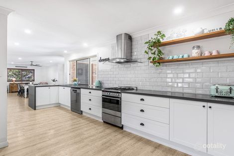 Property photo of 12 Irvine Place Wynnum West QLD 4178