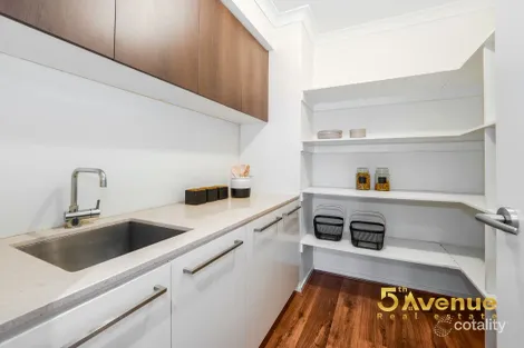 Property photo of 8 Cubbie Way Clyde North VIC 3978