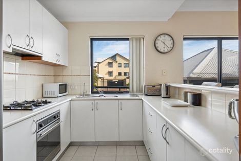 Property photo of 17/7 Waterbird Turn Joondalup WA 6027