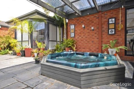 Property photo of 18 Wyndham Place Rowville VIC 3178